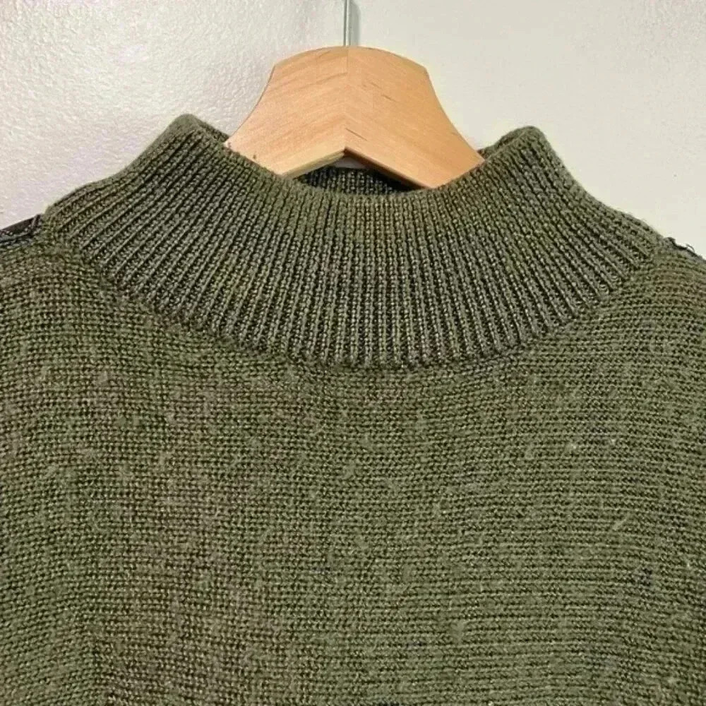 Orange Vintage Olive Green Knit Sweater - Size M - Picture 3 of 13